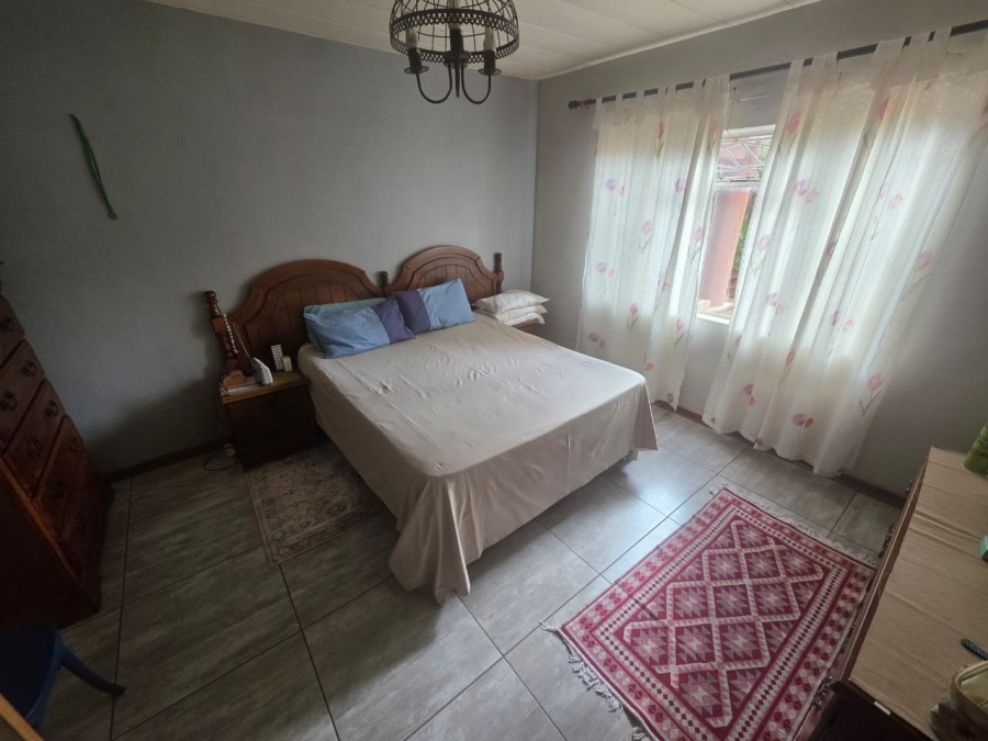 4 Bedroom Property for Sale in Roodepan Northern Cape
